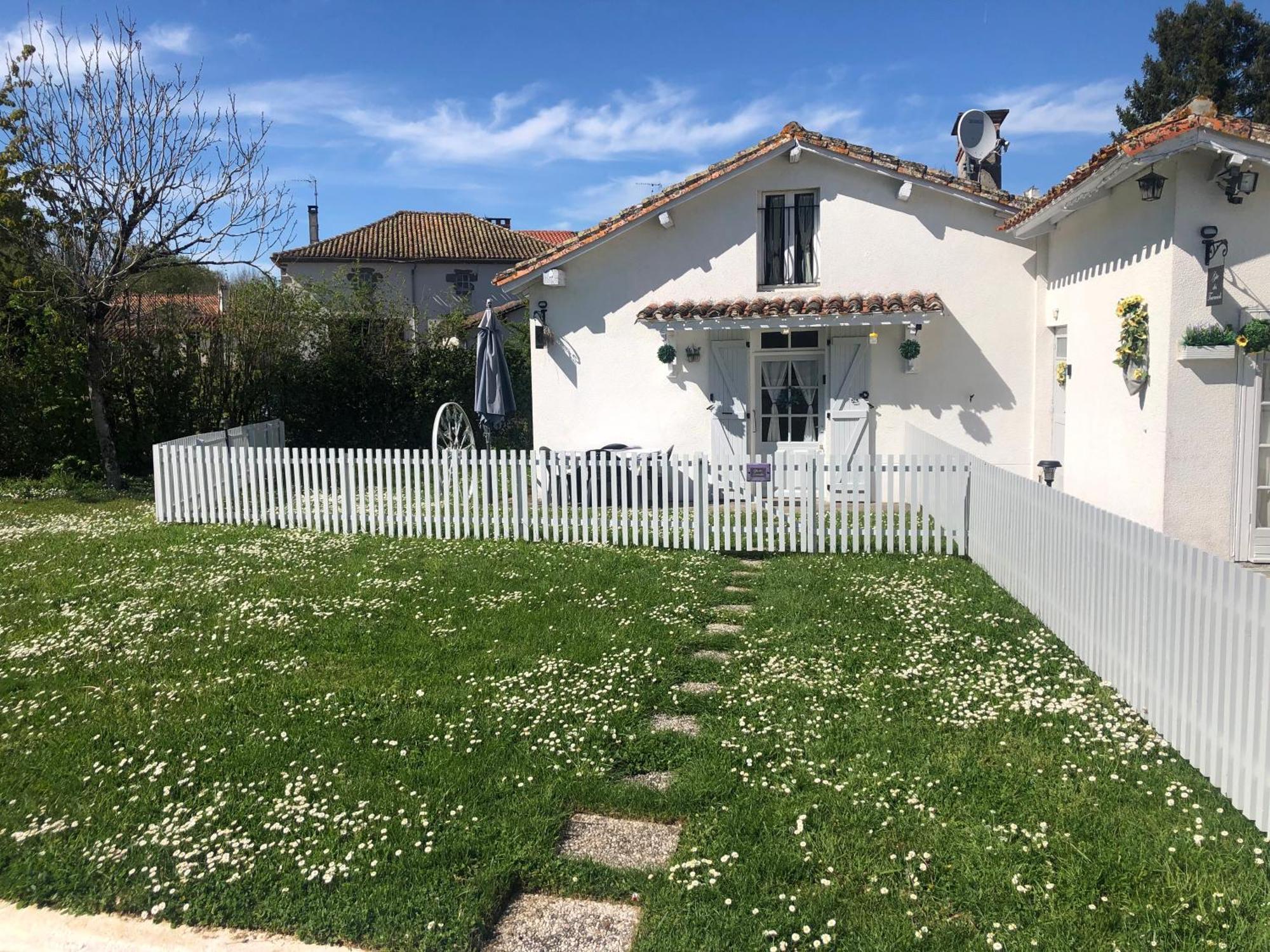 Gite Des Lavandes Oradour-Fanais Exterior photo